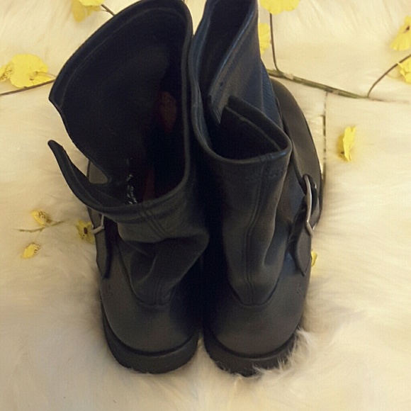 Frye genuine leather easy pull up boot - Picture 5 of 8